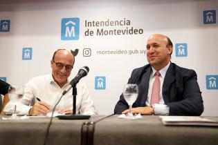 Firma de contrato de obra por túnel de Avenida Italia