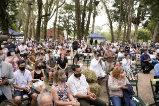 Asunción de gobierno en Municipio F