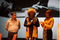 Conferencia magistral de Angela Davis en el Teatro Solis