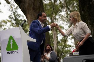 Asunción de gobierno en Municipio F Asunción de gobierno en Municipio F