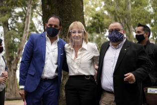 Asunción de gobierno en Municipio F Asunción de gobierno en Municipio F
