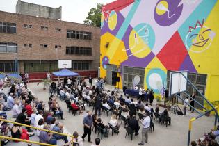 Asunción de gobierno en Municipio A Asunción de gobierno en Municipio A