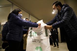 Entrega de bolsones 2.0 en Cooperativa Raíces Nuevas Entrega de bolsones 2.0 en Cooperativa Raíces Nuevas