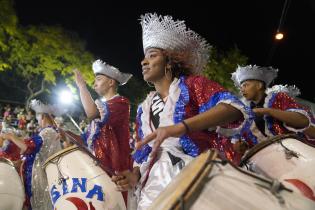 Desfile de Llamadas por Isla de Flores 