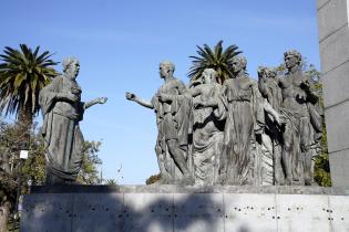 Monumento a José Enrique Rodó Monumento a José Enrique Rodó