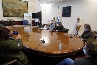 Firma de convenio con Sindicato Único de la Aguja Firma de convenio con Sindicato Único de la Aguja