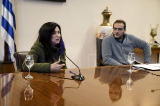 Firma de convenio con Sindicato Único de la Aguja Firma de convenio con Sindicato Único de la Aguja
