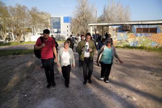 Recorrida del intendente Christian Di Candia por Malvin Norte