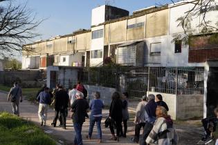 Recorrida del intendente Christian Di Candia por Malvin Norte