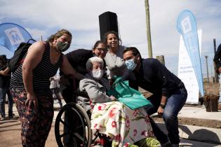 Inauguración de viviendas en el barrio Cauceglia