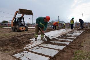 Obras en plaza Ciudad de Azul y Rufino T.Domínguez Obras en plaza Ciudad de Azul y Rufino T.Domínguez