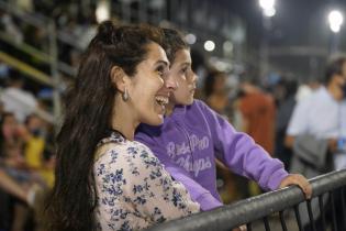 Desfile inaugural del Carnaval en las Canteras del Parque Rodó