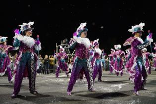 Desfile inaugural del Carnaval en las Canteras del Parque Rodó