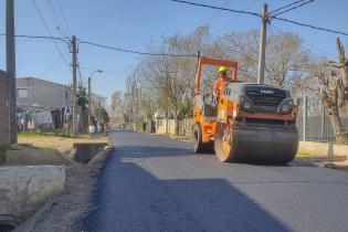 Asfaltado en barrio Maracaná Norte en el marco del Plan ABC