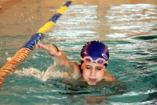 Natación para niñas y niños en Plaza de Deportes Nº11