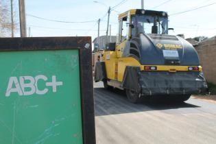 Trabajos de asfaltado en el barrio Los Sueños Trabajos de asfaltado en el barrio Los Sueños