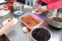 Preparación feria gastronómica Ciudad Vieja sin fronteras 