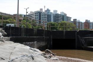 Aliviadero de la costa