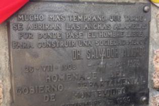Homenaje a Salvador Allende Homenaje a Salvador Allende