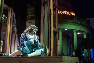 Teatro Solís "Un poco de belleza por favor" Teatro Solís "Un poco de belleza por favor"