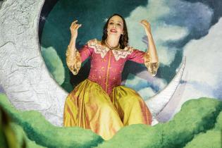 Teatro Solís Un poco de belleza por favor Teatro Solís Un poco de belleza por favor 15 de noviembre 2024