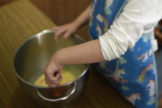 Cocina con niñas y niños