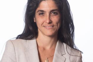 Directora de Información y Comunicación Ana De Rogatis Directora de Información y Comunicación Ana De Rogatis