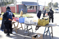 Operativo de incautación de mercadería en feria