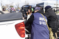 Operativo de incautación de mercadería en feria