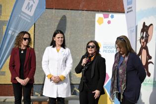 Inauguración móviles saludables en el hospital Pereira Rossell