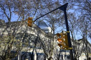 Nuevos semáforos en Av. Rondeau y Venezuela y Av. Rondeau y Asunción Nuevos semáforos en Av. Rondeau y Venezuela y Av. Rondeau y Asunción