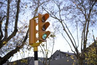 Nuevos semáforos en Av. Rondeau y Venezuela y Av. Rondeau y Asunción Nuevos semáforos en Av. Rondeau y Venezuela y Av. Rondeau y Asunción
