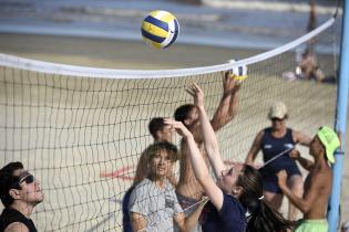 Actividades deportivas en la playa del Buceo