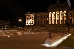 Vista nocturna del Palacio Legislativo Vista nocturna del Palacio Legislativo