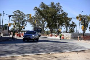 Habilitación del cruce Ricaldoni - Centenario hacia el Norte 