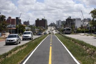 Av. Dr. Luis Alberto de Herrera Av. Dr. Luis Alberto de Herrera