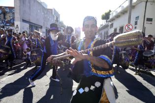 Desfile de Cuerdas de Tambores de la Movida Joven