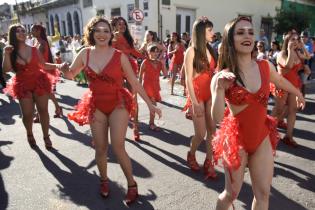 Desfile de Cuerdas de Tambores de la Movida Joven