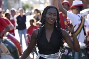 Desfile de Cuerdas de Tambores de la Movida Joven