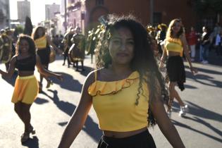 Desfile de Cuerdas de Tambores de la Movida Joven