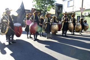 Desfile de Cuerdas de Tambores de la Movida Joven