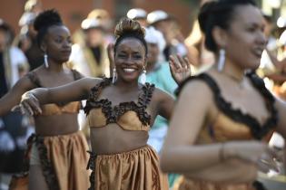 Desfile de Cuerdas de Tambores de la Movida Joven