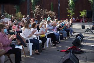 Cierre de actividades de la Secretaría de las Personas Mayores en plaza Las Pioneras 