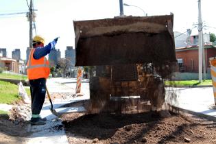 Obras viales en la calle Héctor Gerona  y Rambla Euskal Erría