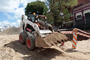 Obras por tanque de amortiguación en Luis Alberto de Herrera