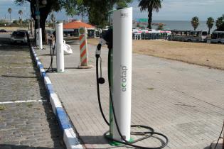 Centro de recarga para vehículos eléctricos Centro de recarga para vehículos eléctricos