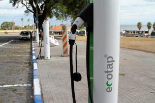 Centro de recarga para vehículos eléctricos Centro de recarga para vehículos eléctricos