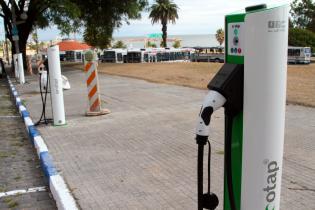 Centro de recarga para vehículos eléctricos Centro de recarga para vehículos eléctricos