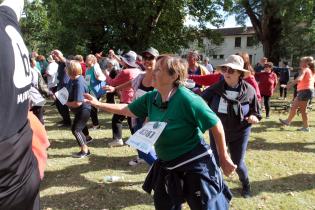 Cardiocaminata de  personas mayores en Parque Rivera