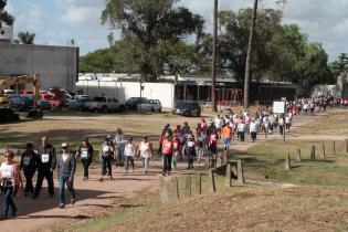 Cardiocaminata de  personas mayores en Parque Rivera